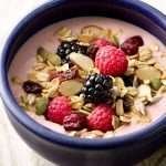 yoghurt bowl with berries