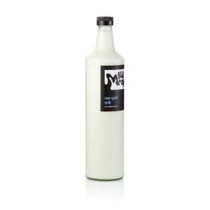 Raw goat milk