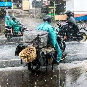 rain drop driver delivery rain